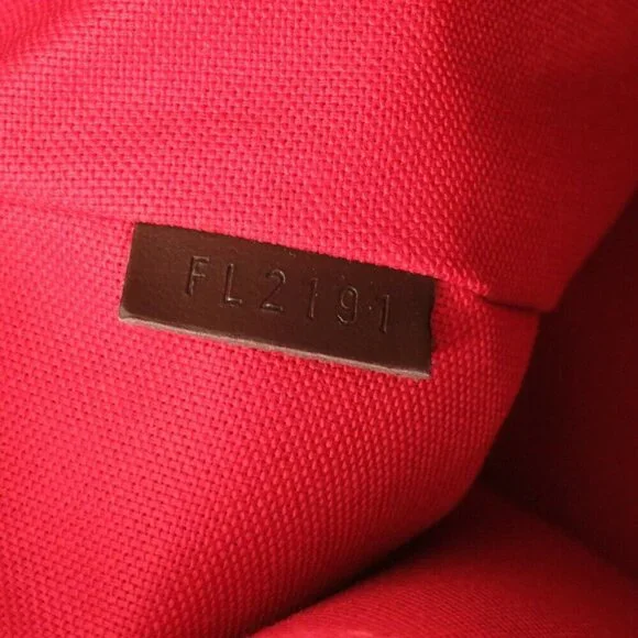 LOUIS VUITTON Brown Damier Bag - Picture 10 of 10